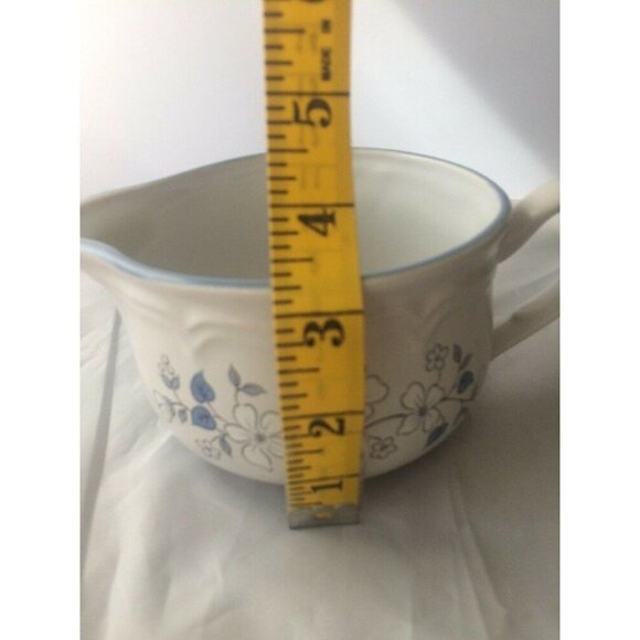 Covington Edition Avondale Japan Stoneware Bowl Handle Spout Blue White Flowers - Picture 5 of 8